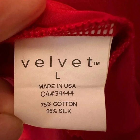 Velvet by Graham & Spencer Red Long Sleeve Top with Floral Cutouts Lined Size L - Picture 6 of 7